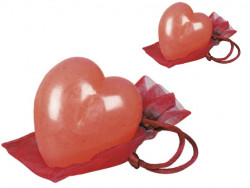 Heart honey soap rose scent (45 g in an organza bag).